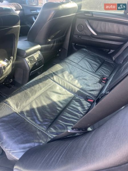Внедорожник / Кроссовер BMW X5 2004 в Ровно