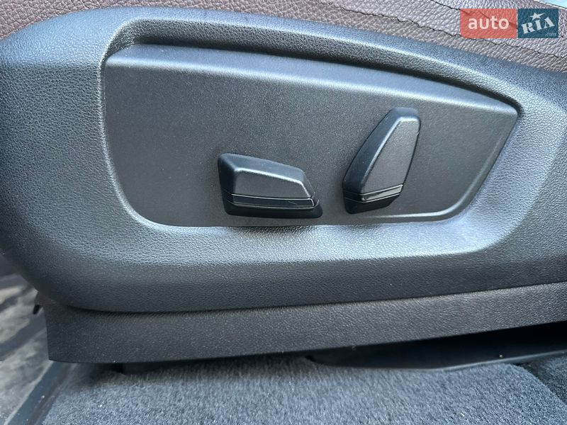 Внедорожник / Кроссовер BMW X5 2016 в Киеве