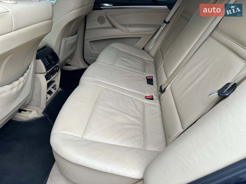 Внедорожник / Кроссовер BMW X5 2011 в Одессе