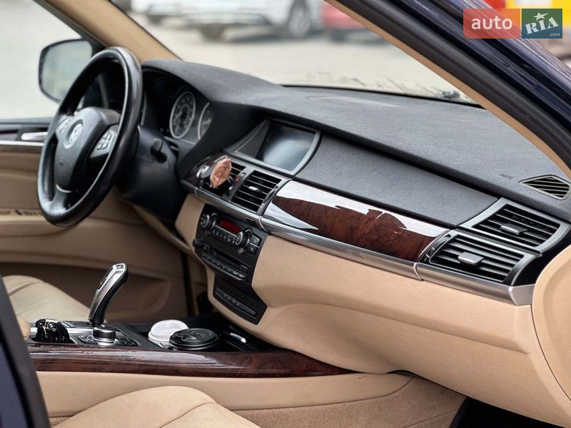 Внедорожник / Кроссовер BMW X5 2011 в Одессе