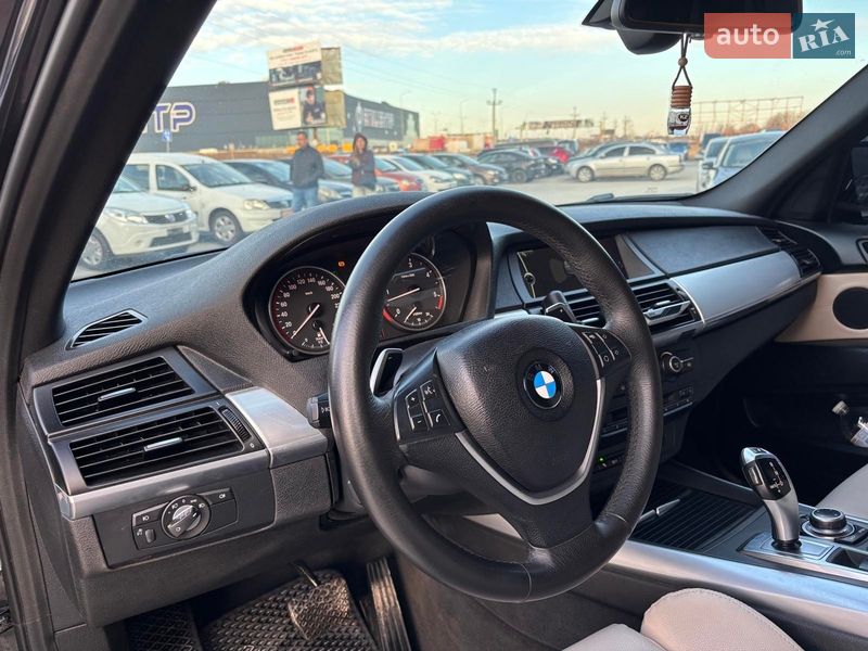 Позашляховик / Кросовер BMW X5 2012 в Львові