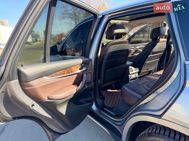 Позашляховик / Кросовер BMW X5 2014 в Києві