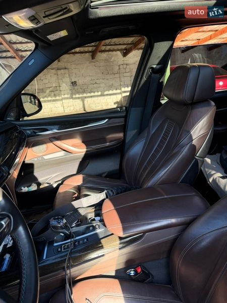 Позашляховик / Кросовер BMW X5 2013 в Чернівцях