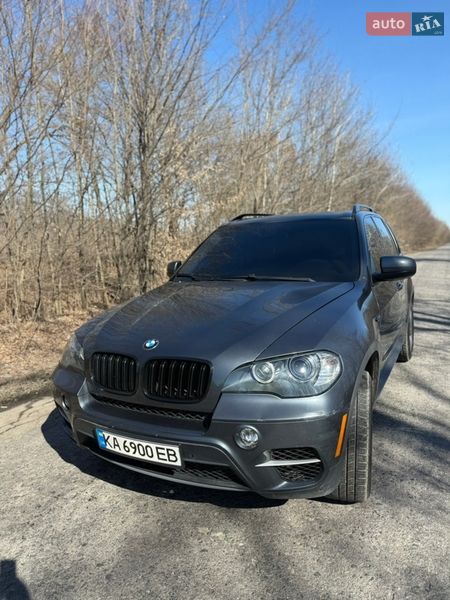 Внедорожник / Кроссовер BMW X5 2010 в Гайсине