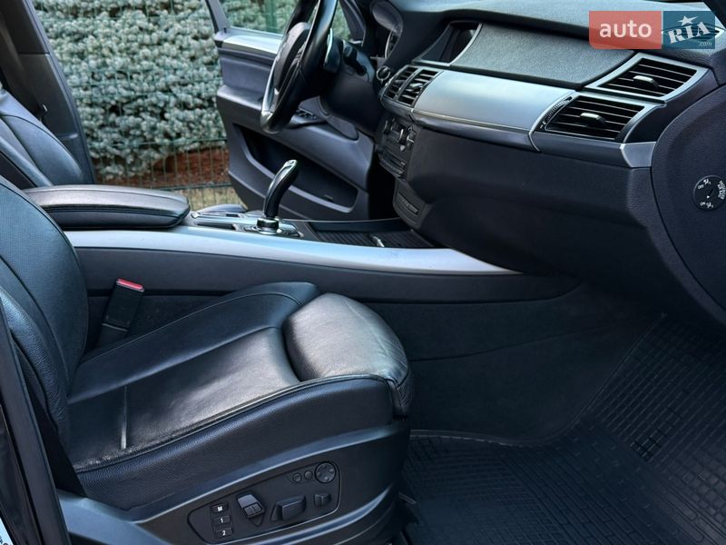 Внедорожник / Кроссовер BMW X5 2012 в Ровно