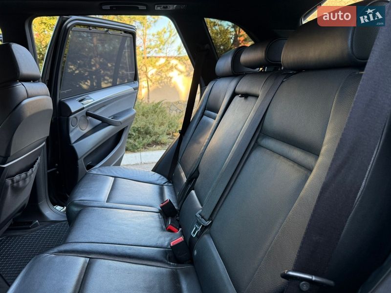 Внедорожник / Кроссовер BMW X5 2012 в Ровно