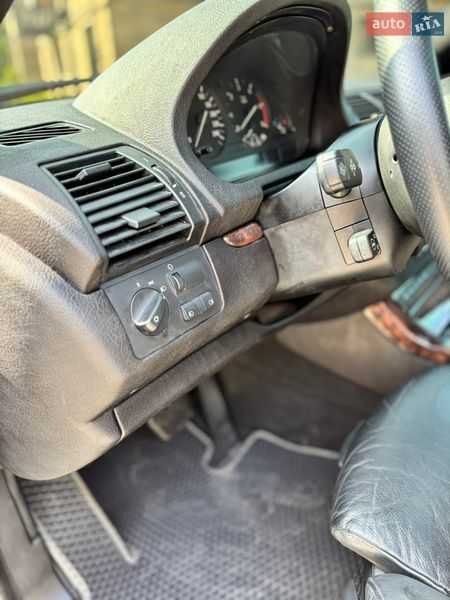 Внедорожник / Кроссовер BMW X5 2001 в Ивано-Франковске