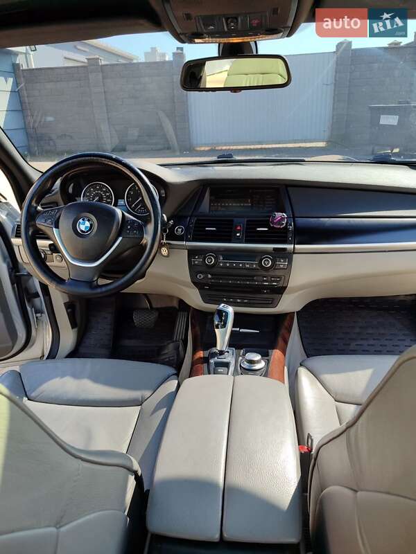 Внедорожник / Кроссовер BMW X5 2007 в Черноморске