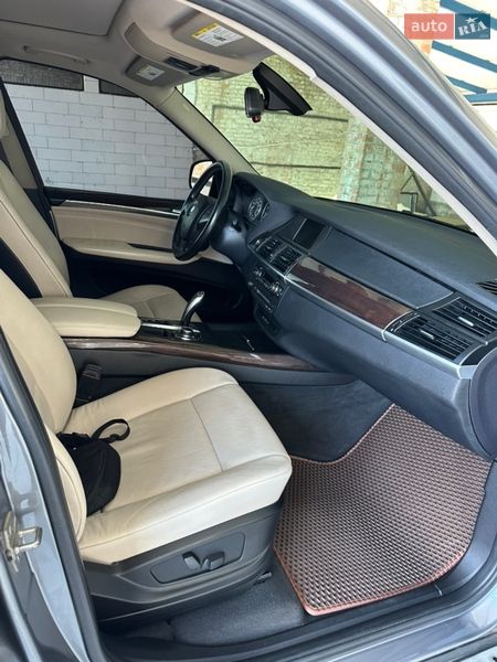 Внедорожник / Кроссовер BMW X5 2010 в Борисполе