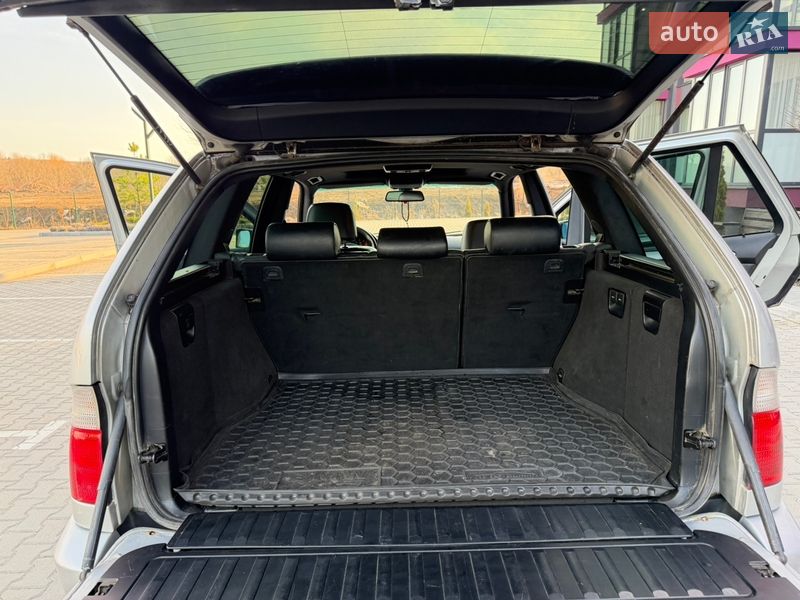 Внедорожник / Кроссовер BMW X5 2002 в Ровно