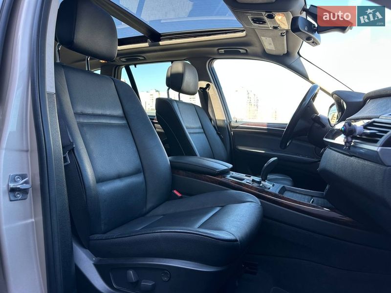 Позашляховик / Кросовер BMW X5 2012 в Києві