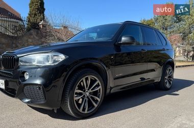 Внедорожник / Кроссовер BMW X5 2015 в Ровно