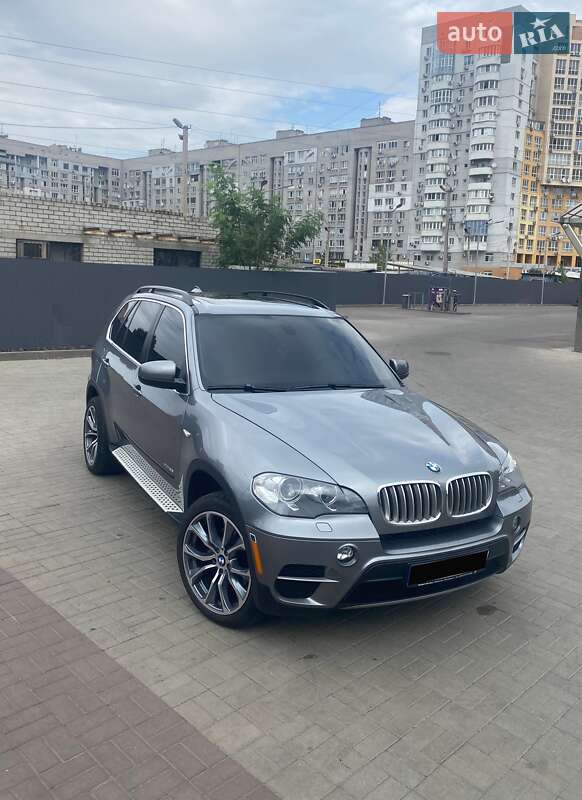 Внедорожник / Кроссовер BMW X5 2013 в Днепре