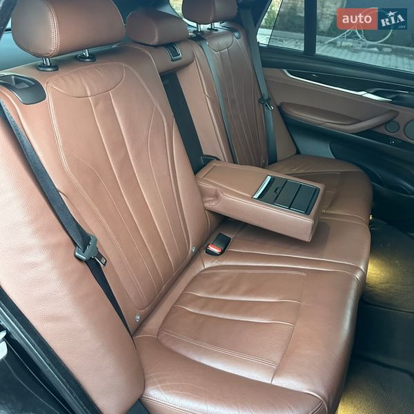 Внедорожник / Кроссовер BMW X5 2016 в Дубно