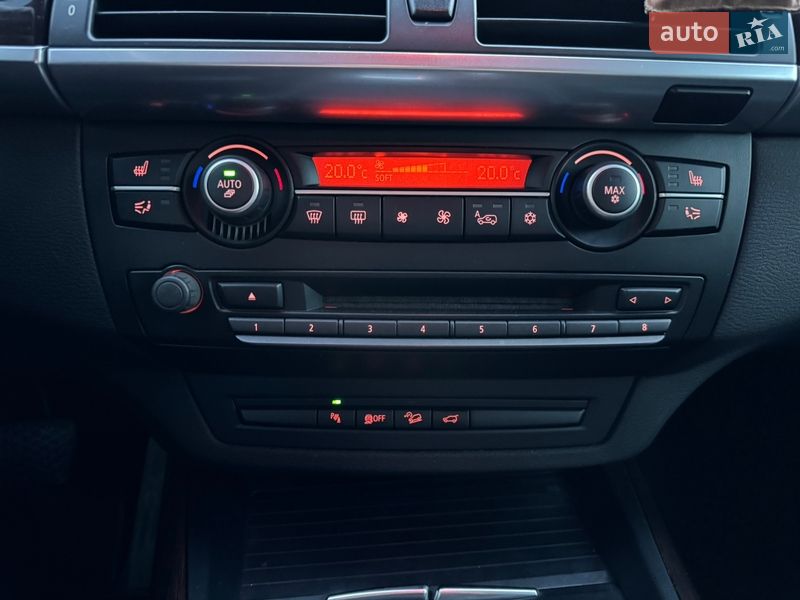 Позашляховик / Кросовер BMW X5 2010 в Чернівцях