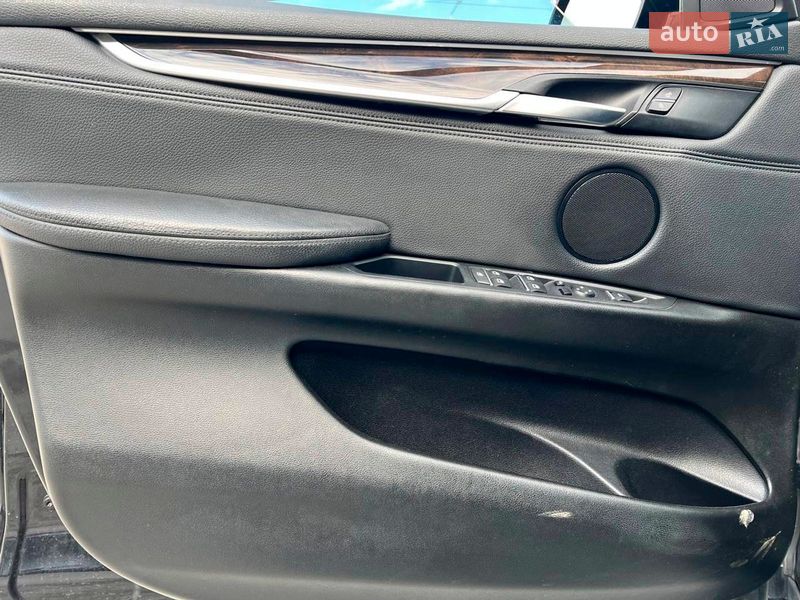 Внедорожник / Кроссовер BMW X5 2016 в Львове