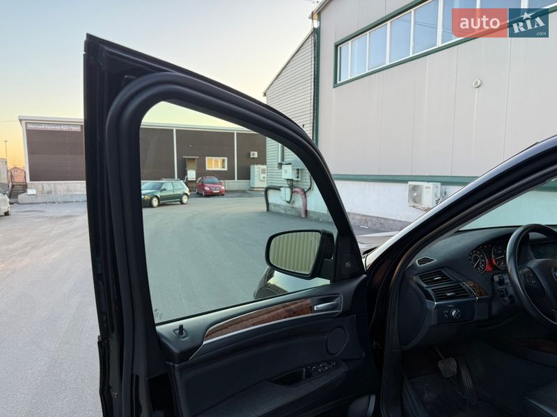 Позашляховик / Кросовер BMW X5 2011 в Вінниці