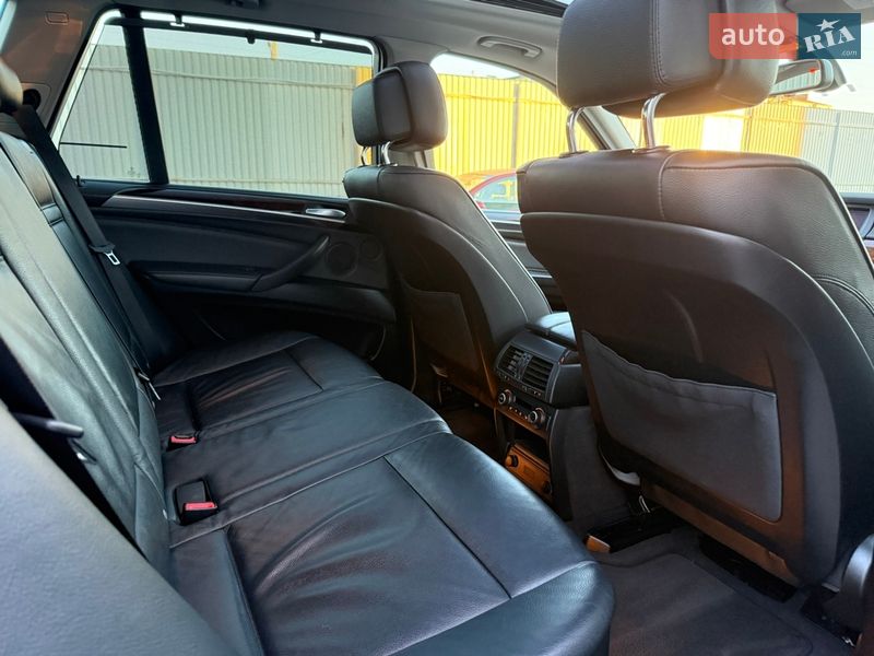 Позашляховик / Кросовер BMW X5 2011 в Вінниці