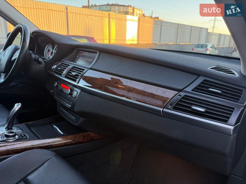 Позашляховик / Кросовер BMW X5 2011 в Вінниці