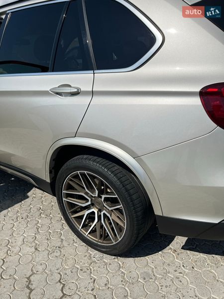 Позашляховик / Кросовер BMW X5 2015 в Чернівцях