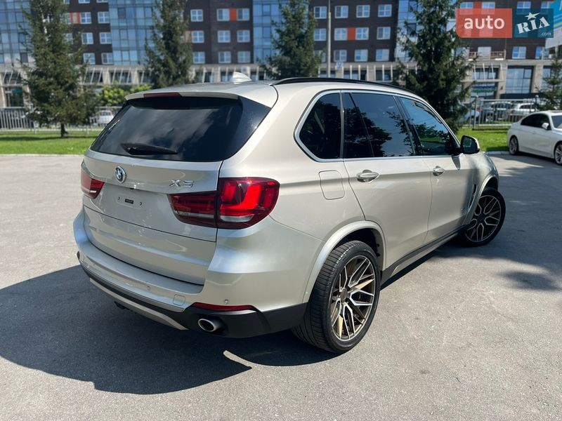 Позашляховик / Кросовер BMW X5 2015 в Чернівцях