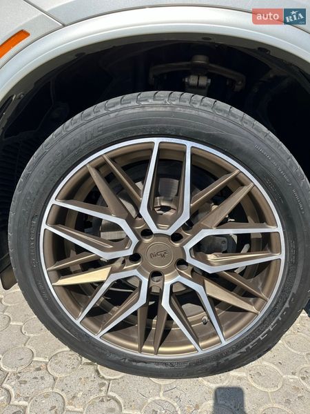 Позашляховик / Кросовер BMW X5 2015 в Чернівцях