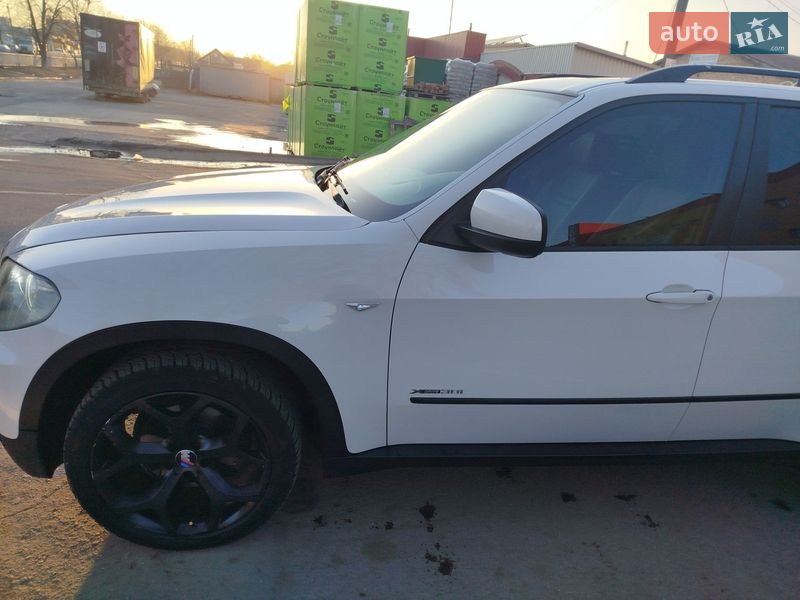 Внедорожник / Кроссовер BMW X5 2010 в Коростышеве