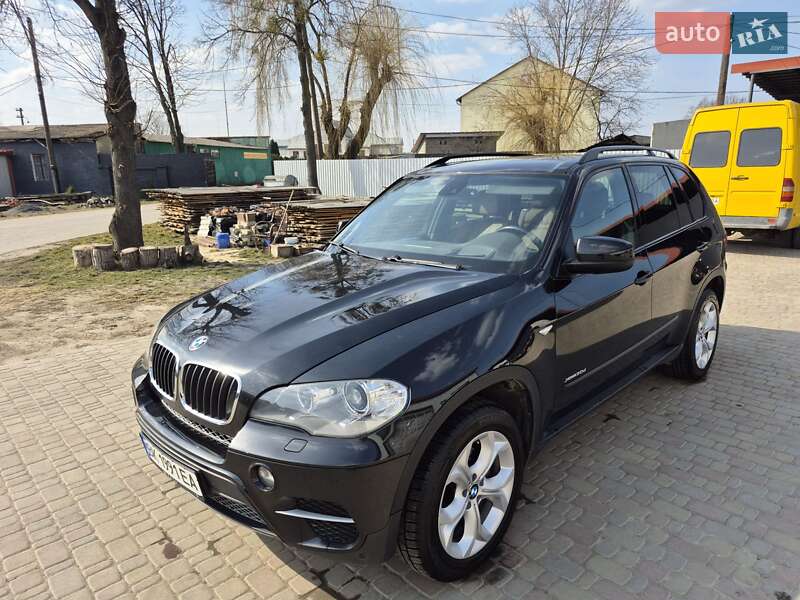 Внедорожник / Кроссовер BMW X5 2011 в Костополе