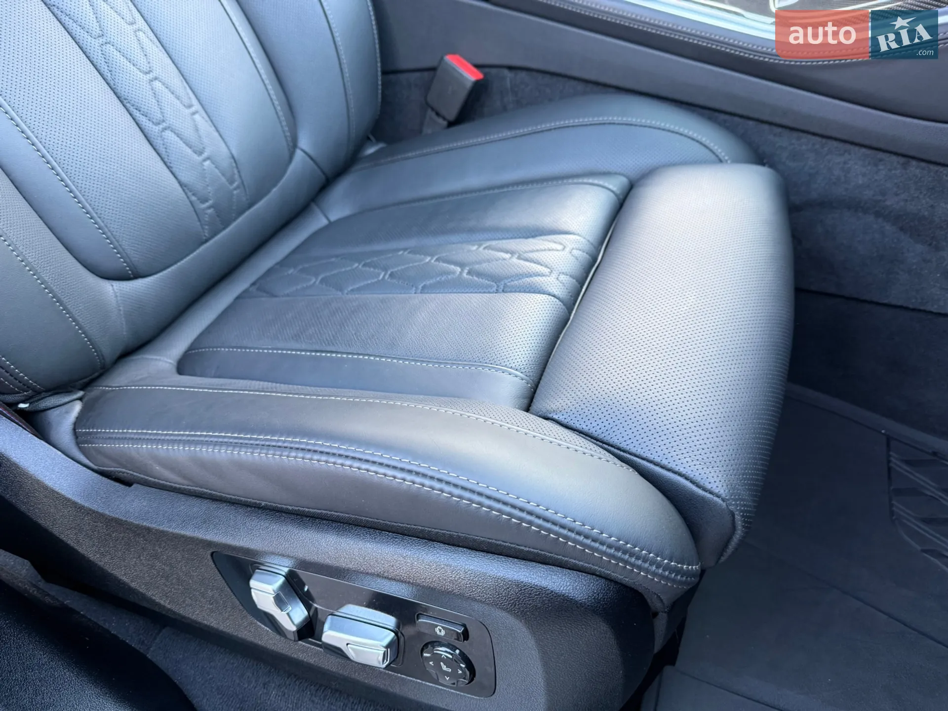 2025 BMW X5 - мініатюра 77