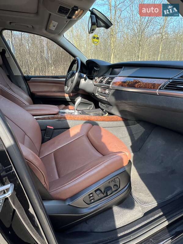 Внедорожник / Кроссовер BMW X5 2013 в Красилове