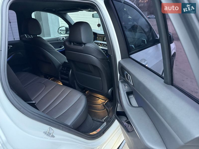 Внедорожник / Кроссовер BMW X5 2021 в Киеве