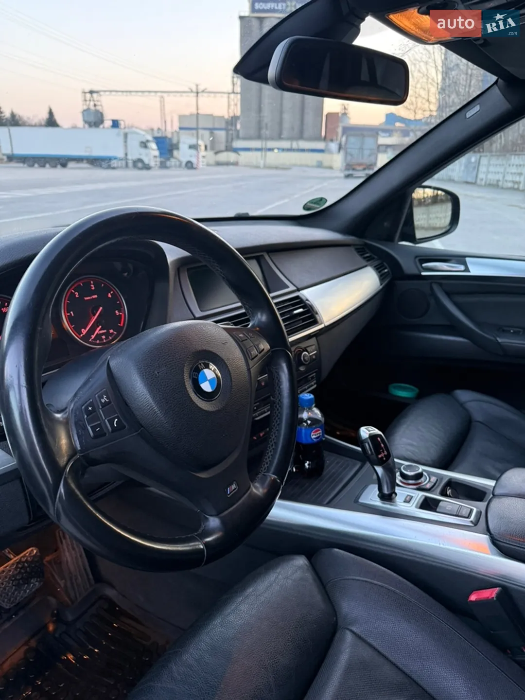 2010 BMW X5 - мініатюра 9