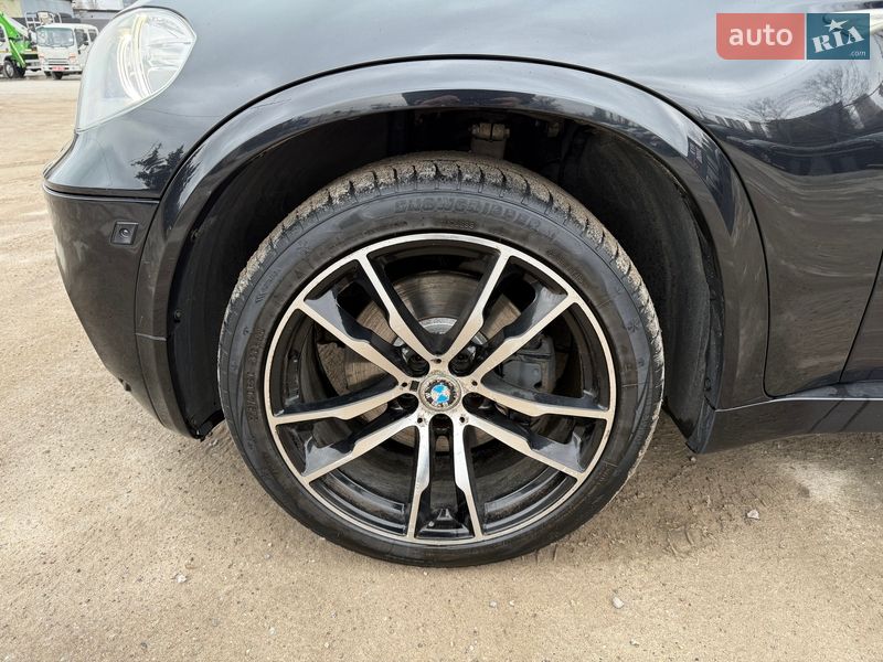 Внедорожник / Кроссовер BMW X5 2012 в Киеве