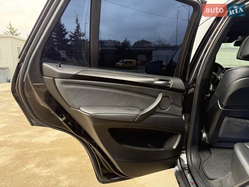 Внедорожник / Кроссовер BMW X5 2012 в Киеве