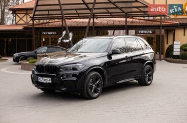 Позашляховик / Кросовер BMW X5 2016 в Луцьку