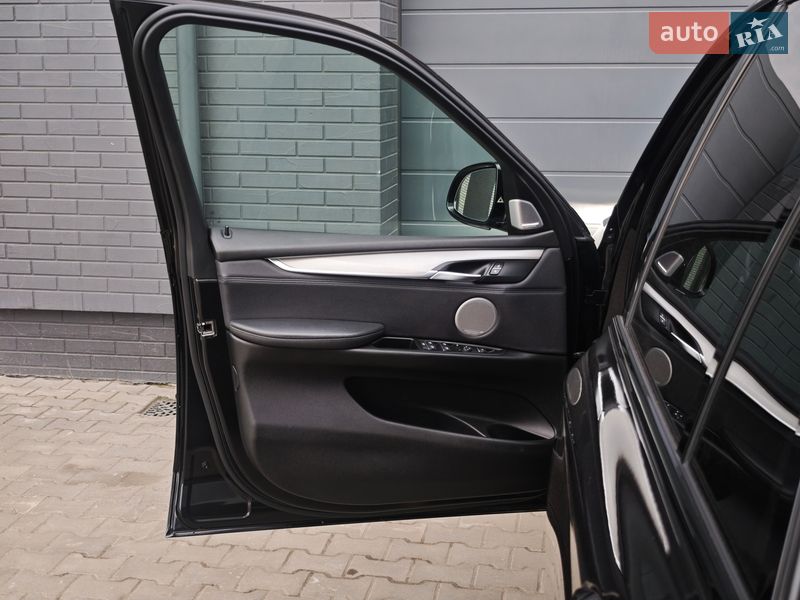 Внедорожник / Кроссовер BMW X5 2016 в Луцке