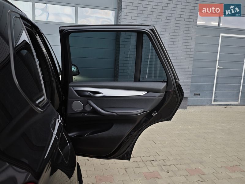 Внедорожник / Кроссовер BMW X5 2016 в Луцке