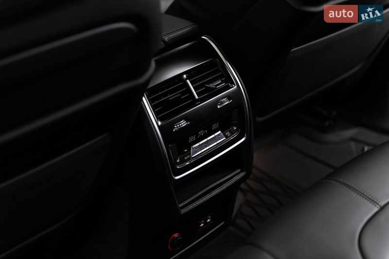 Внедорожник / Кроссовер BMW X5 2024 в Мукачево