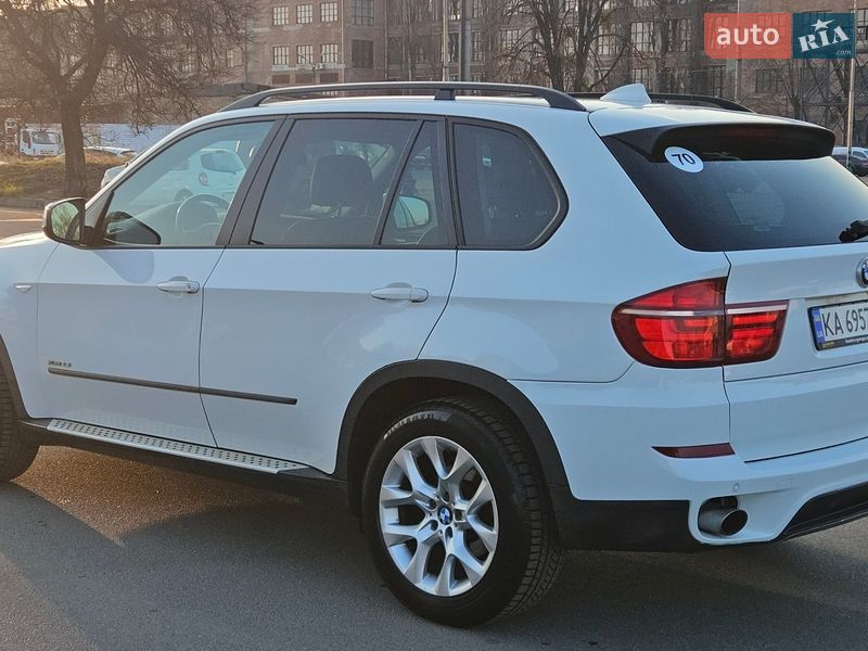 Внедорожник / Кроссовер BMW X5 2011 в Киеве