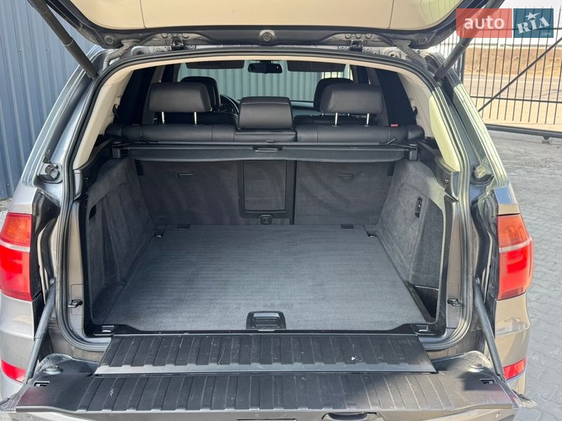 Внедорожник / Кроссовер BMW X5 2011 в Киеве