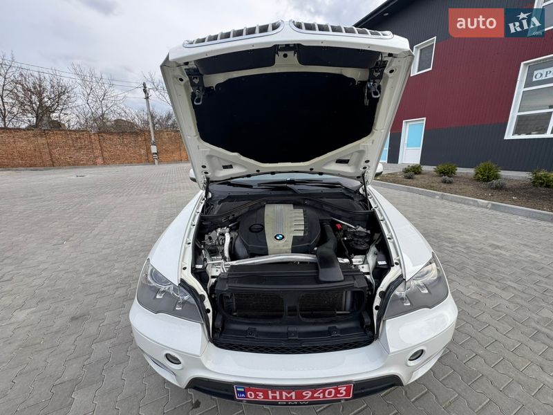Позашляховик / Кросовер BMW X5 2012 в Рівному