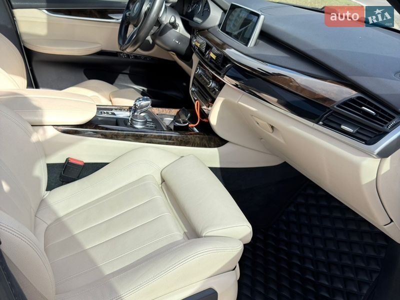 Внедорожник / Кроссовер BMW X5 2016 в Киеве
