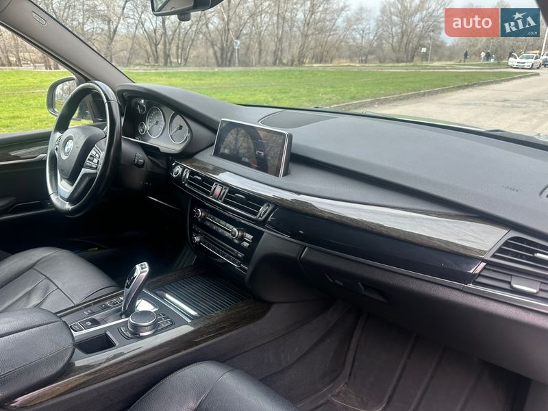 Внедорожник / Кроссовер BMW X5 2017 в Днепре