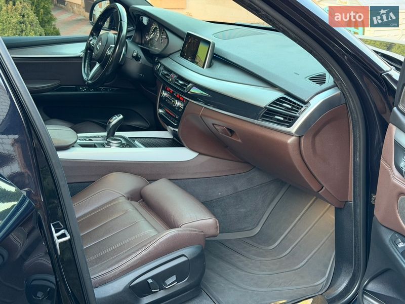 Внедорожник / Кроссовер BMW X5 2015 в Вараше