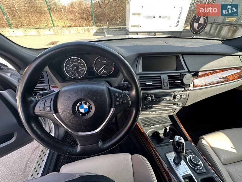 Внедорожник / Кроссовер BMW X5 2011 в Василькове
