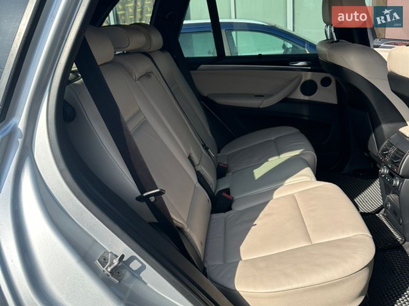 Внедорожник / Кроссовер BMW X5 2011 в Василькове