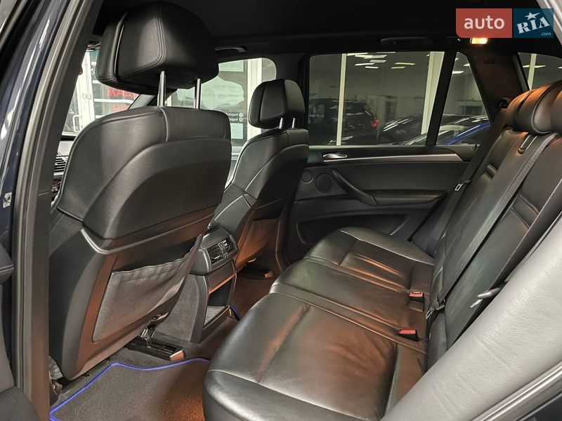 Внедорожник / Кроссовер BMW X5 2011 в Киеве