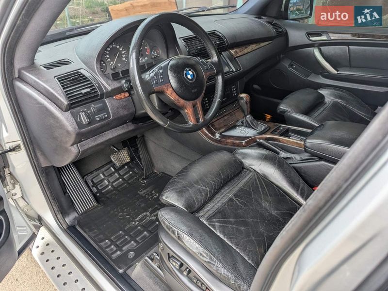 Внедорожник / Кроссовер BMW X5 2001 в Млинове