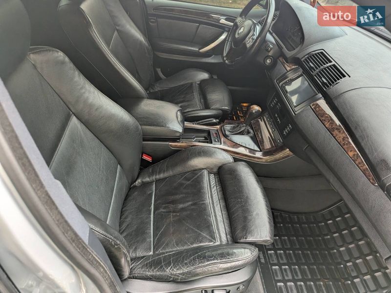 Внедорожник / Кроссовер BMW X5 2001 в Млинове