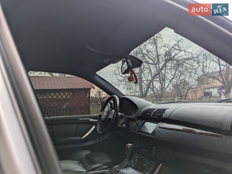 Внедорожник / Кроссовер BMW X5 2001 в Млинове